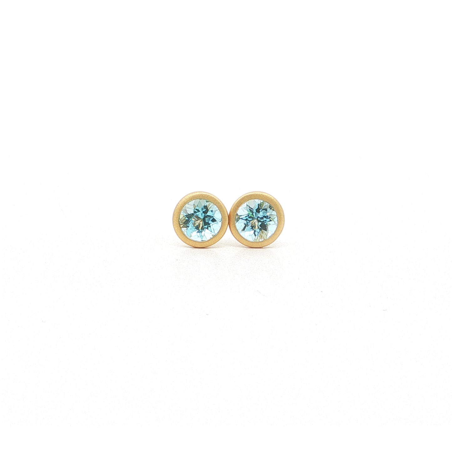 Aquamarine Round Bezel Earring 0.91ct 18K Yellow Gold