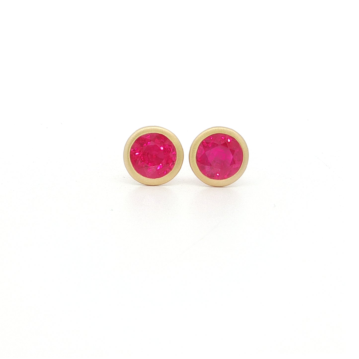 Burmese Ruby Round Bezel Earring 1.64ct 18K Yellow Gold
