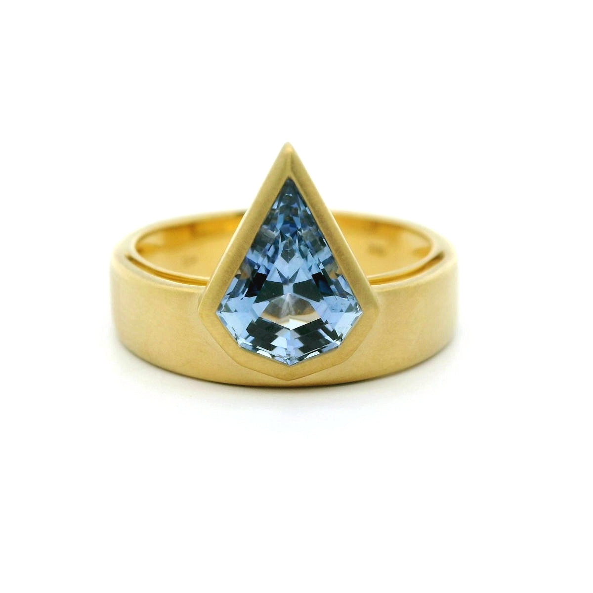 Blue Sapphire Fancy Cut Bezel Ring 1.80ct 18K Yellow Gold Size 7.5