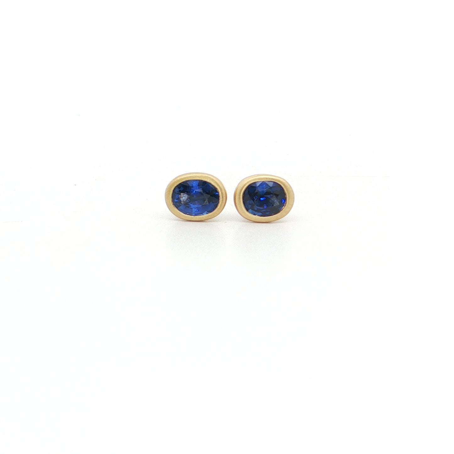 Blue Sapphire Oval Bezel Earring 0.66ct 18K Yellow Gold
