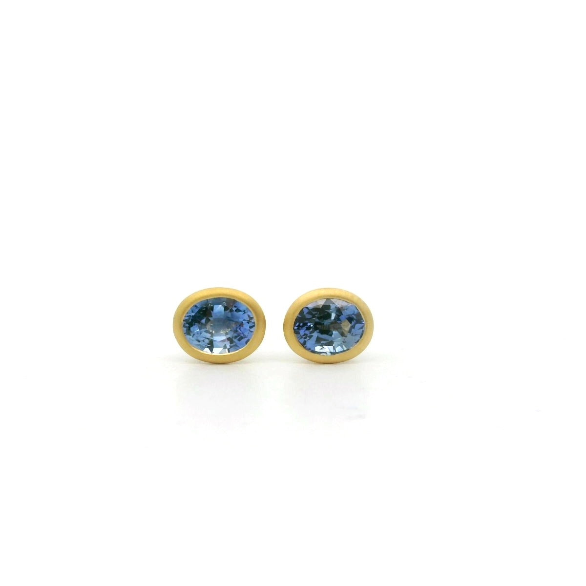 Blue Sapphire Oval Bezel Earring 0.97ct 18K Yellow Gold