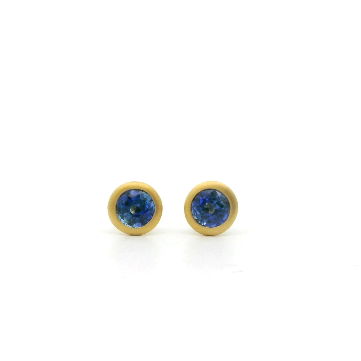 Blue Sapphire Round Bezel Earring 0.75ct 18K Yellow Gold (3)