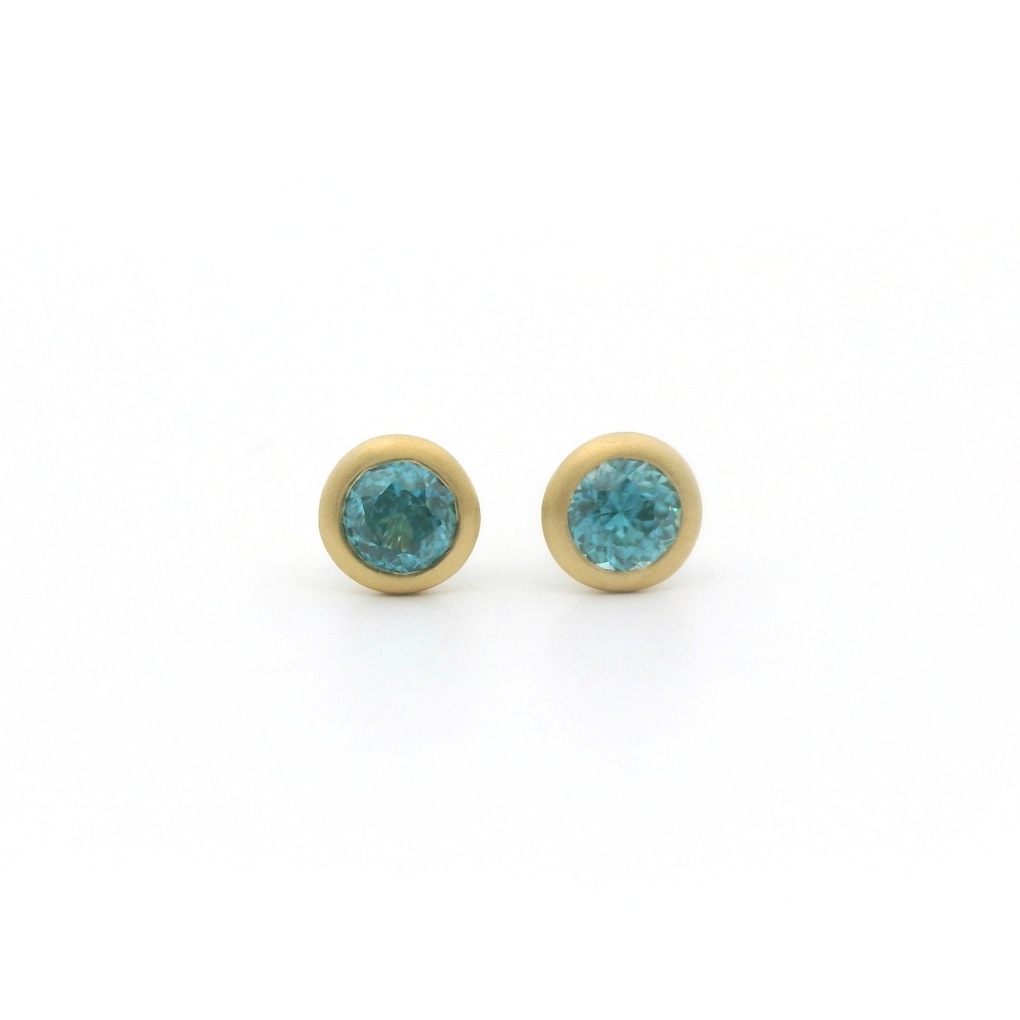 Blue Zircon Round Bezel Earring 0.98ct 18K Yellow Gold