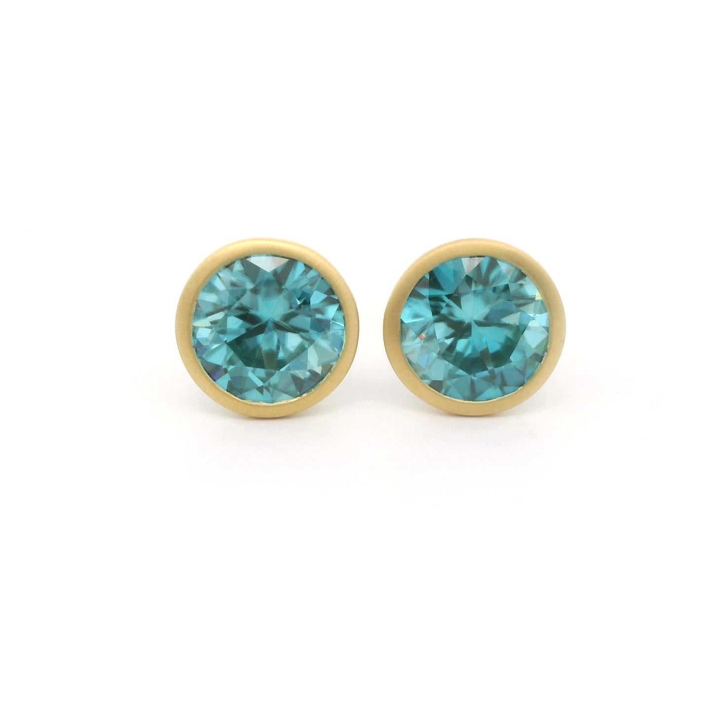 Blue Zircon Round Bezel Earring 3.03ct 18K Yellow Gold