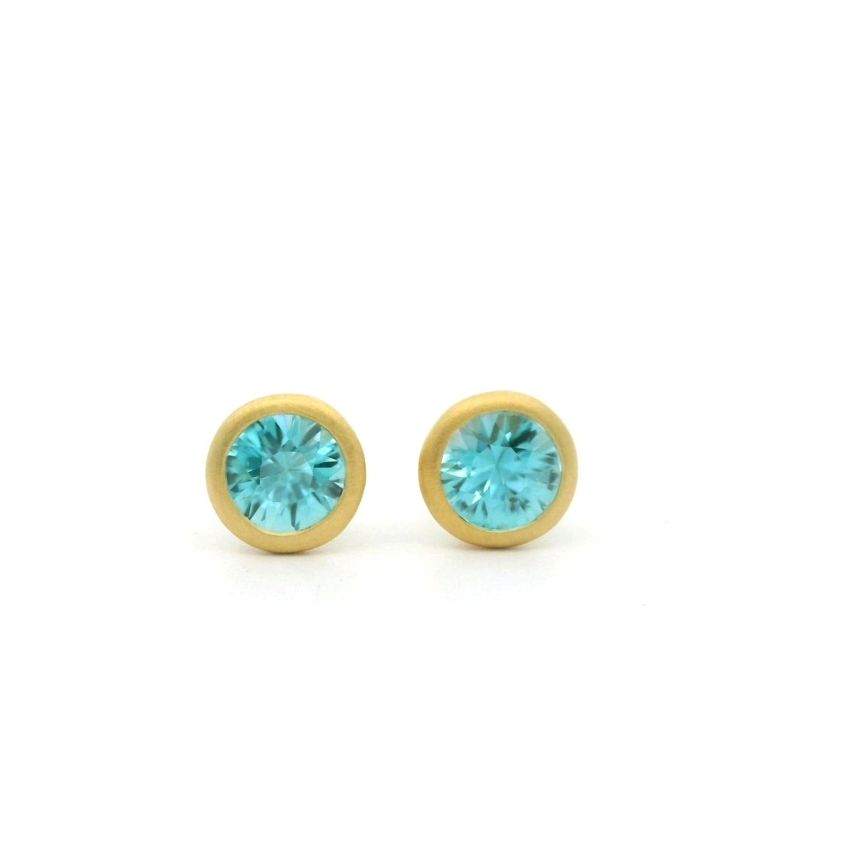 Blue Zircon Round Bezel Earring 0.65ct 18K Yellow Gold