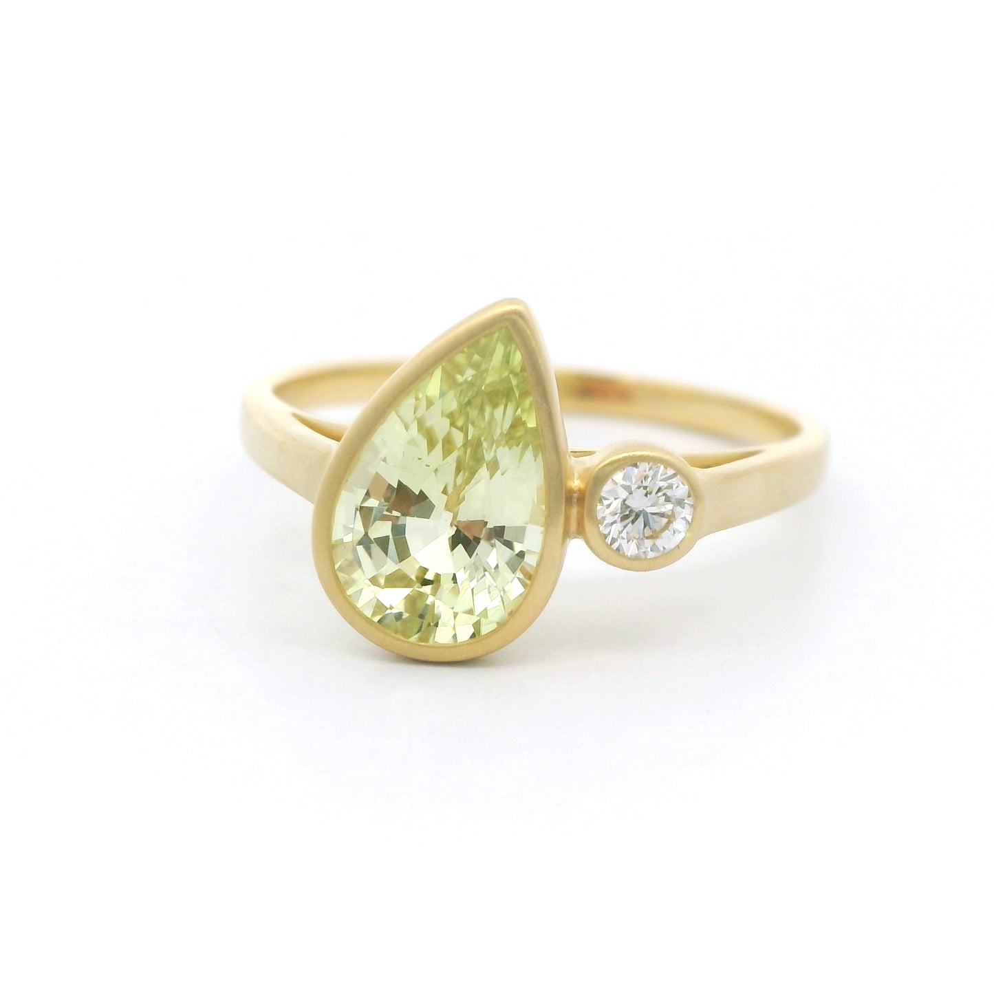 Chrysoberyl/Diamond Pear Shape 2 Stone Ring 1.57/0.08ct 18K Yellow Gold Size 7