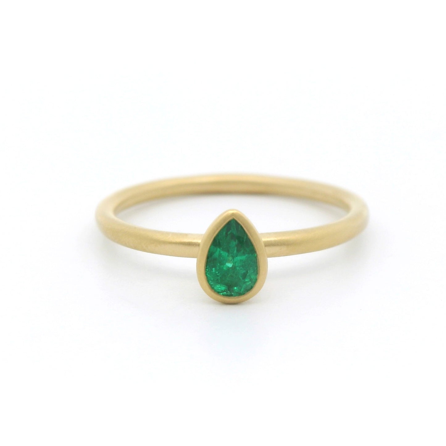 Emerald Pear Shape Yumdrop Ring 0.30ct 18K Yellow Gold Size 7