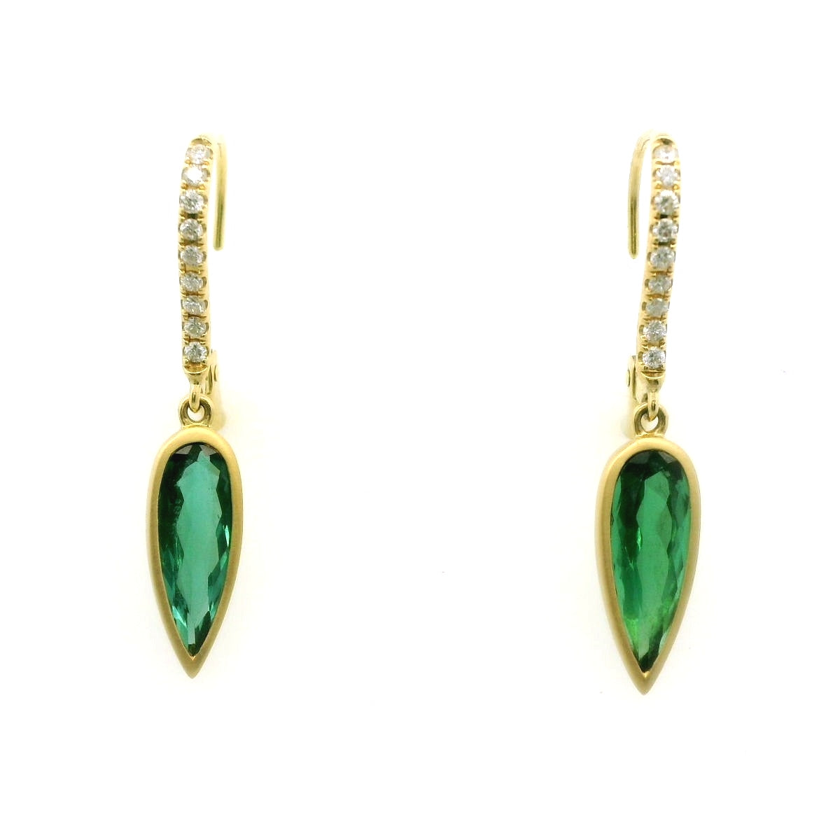 GT PS BD ER 1.95/.15CT 18KY KC91390