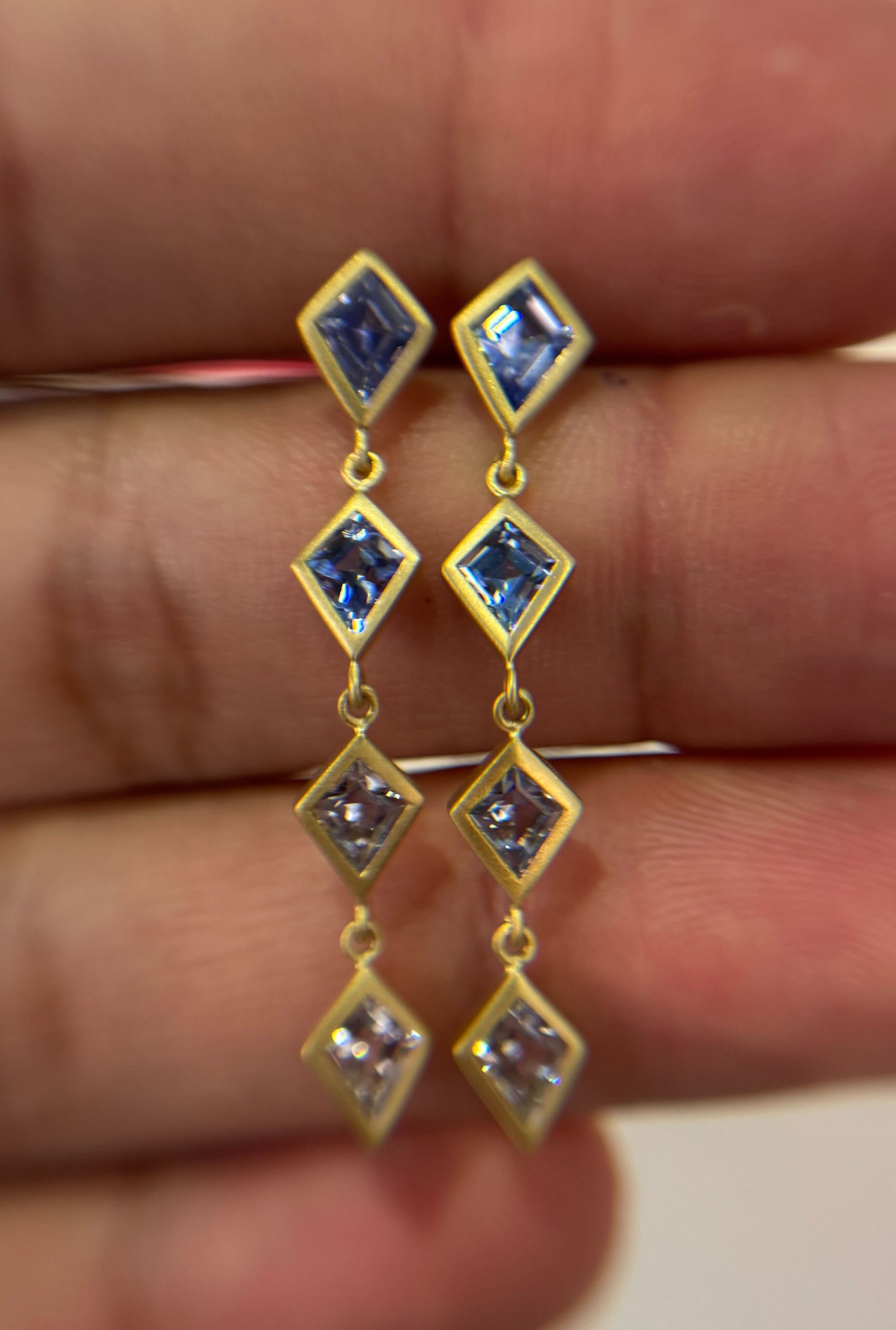 Blue Sapphire Kite Bezel Earring 3.51ct 18K Yellow Gold