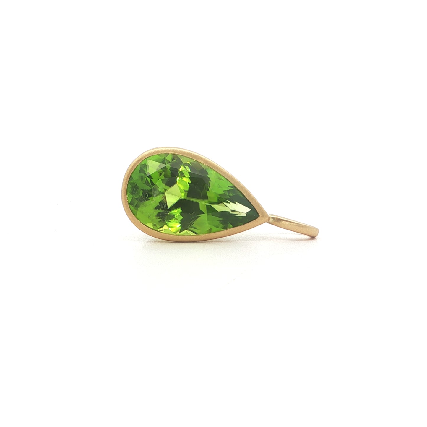 Peridot Pear Shape Bezel Pendant 8.41ct 18K Yellow Gold