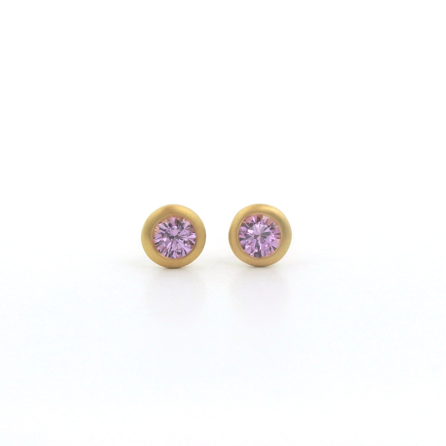 Purple Sapphire Round Bezel Earring 0.40ct 18K Yellow Gold
