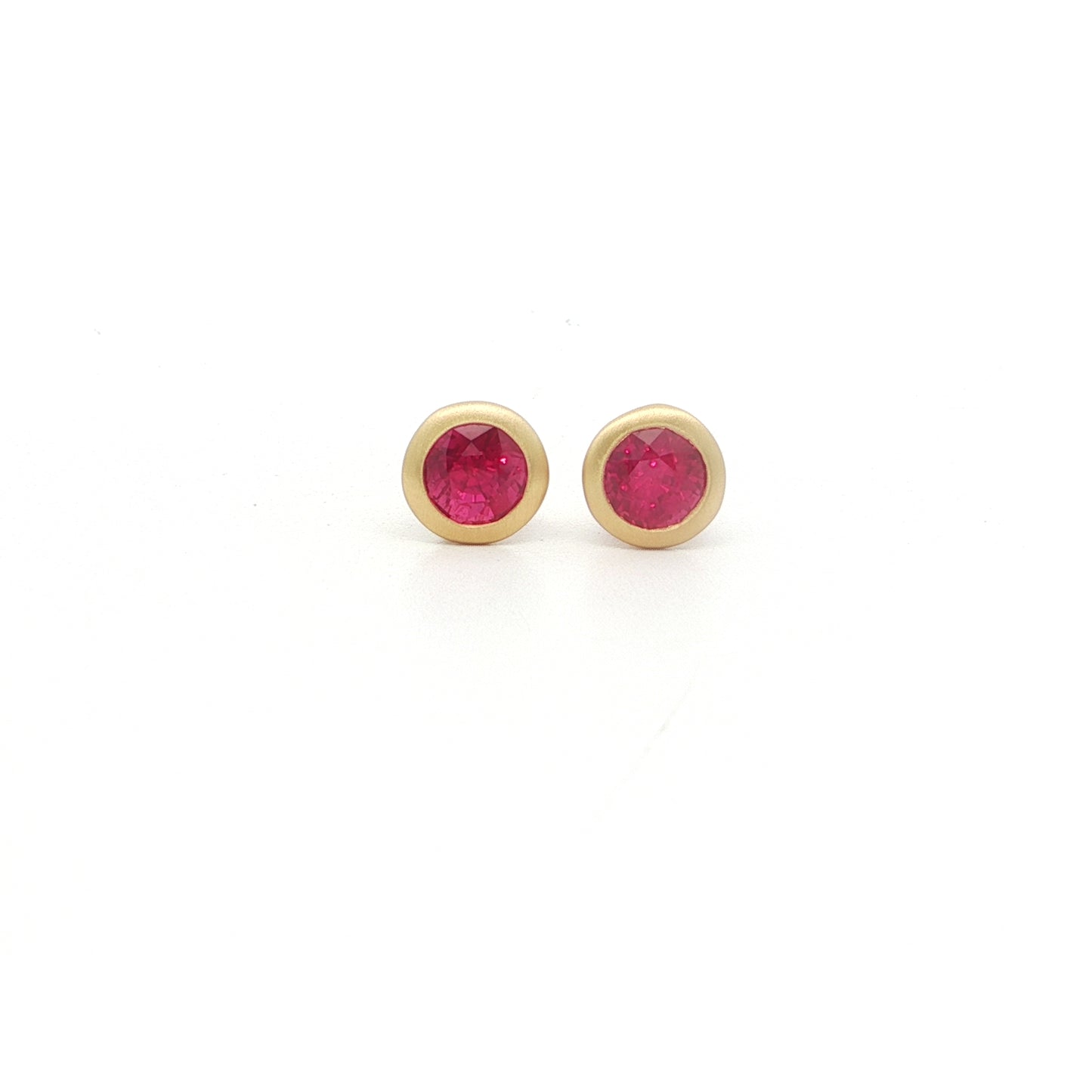 Ruby Round Bezel Earring 1.15ct 18K Yellow Gold