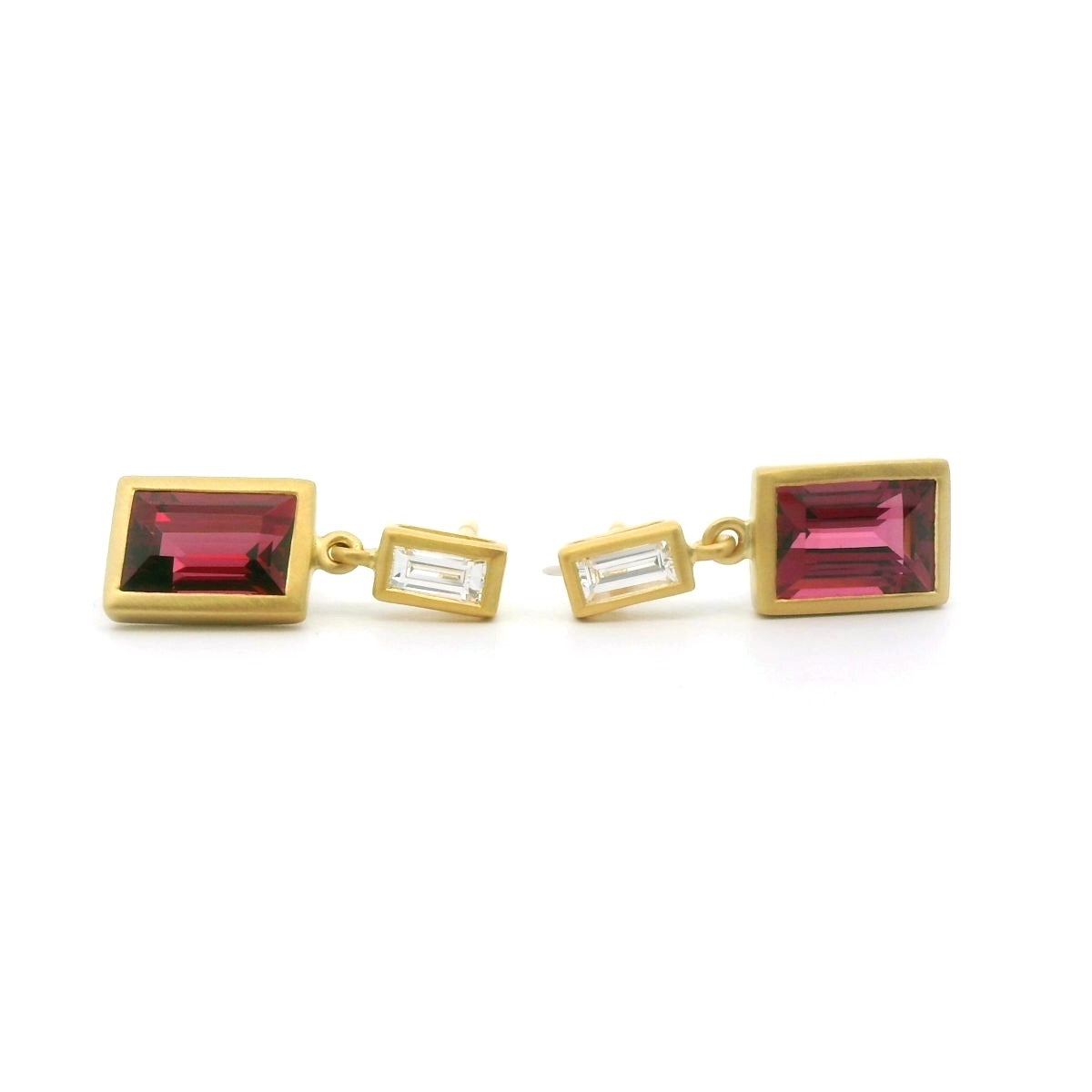 Rhodolite Garnet Baguette Bezel with Diamonds Earring 2.82/0.22ct 18K Yellow Gold