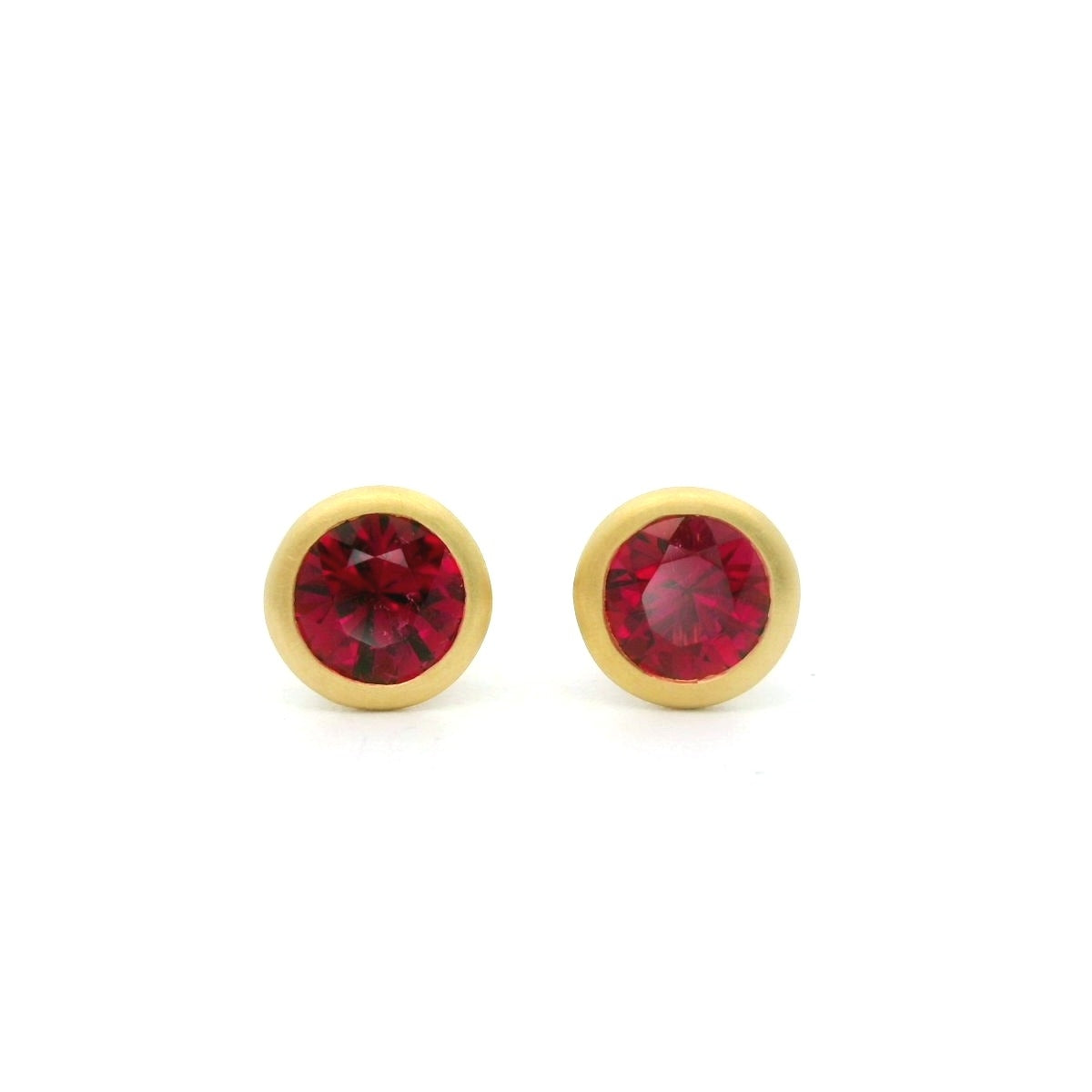 Rubellite Tourmaline Round Bezel Earring 0.67ct 18K Yellow Gold