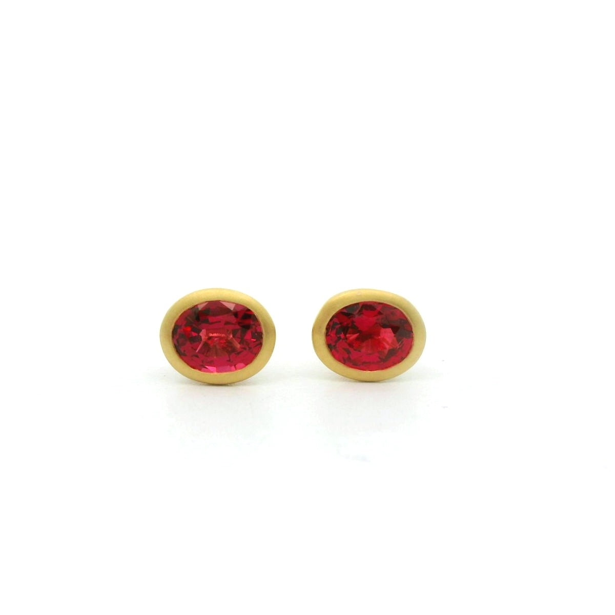 Spinel Oval Bezel Earring 0.76ct 18K Yellow Gold