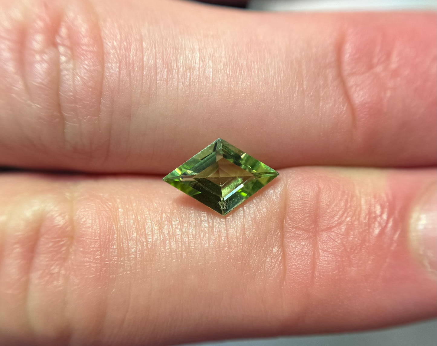 Green Tourmaline Kite 1.95ct (H) 13x8.54mm 175pct