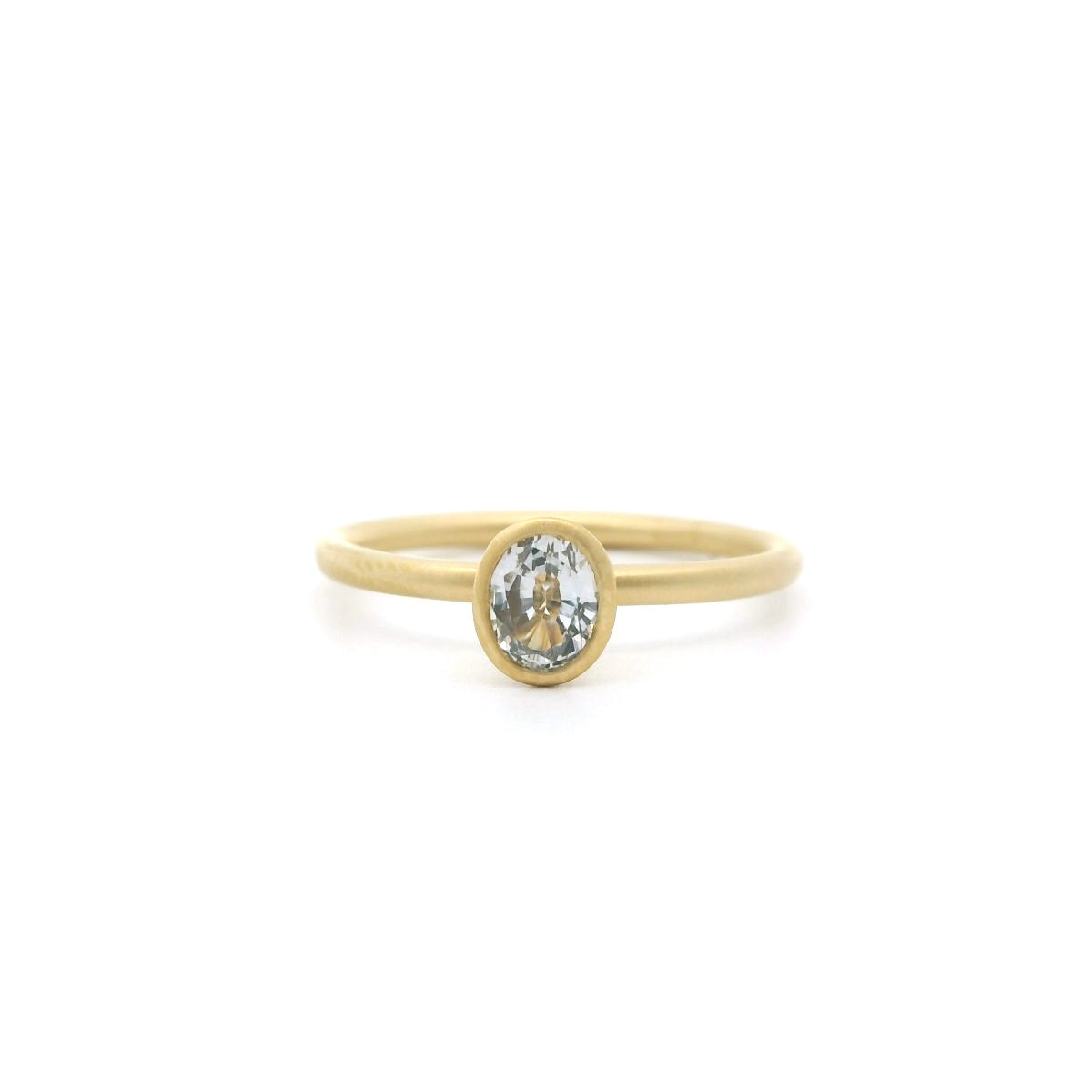 White Sapphire Oval Yumdrop Ring 0.55ct 18K Yellow Gold Size 7