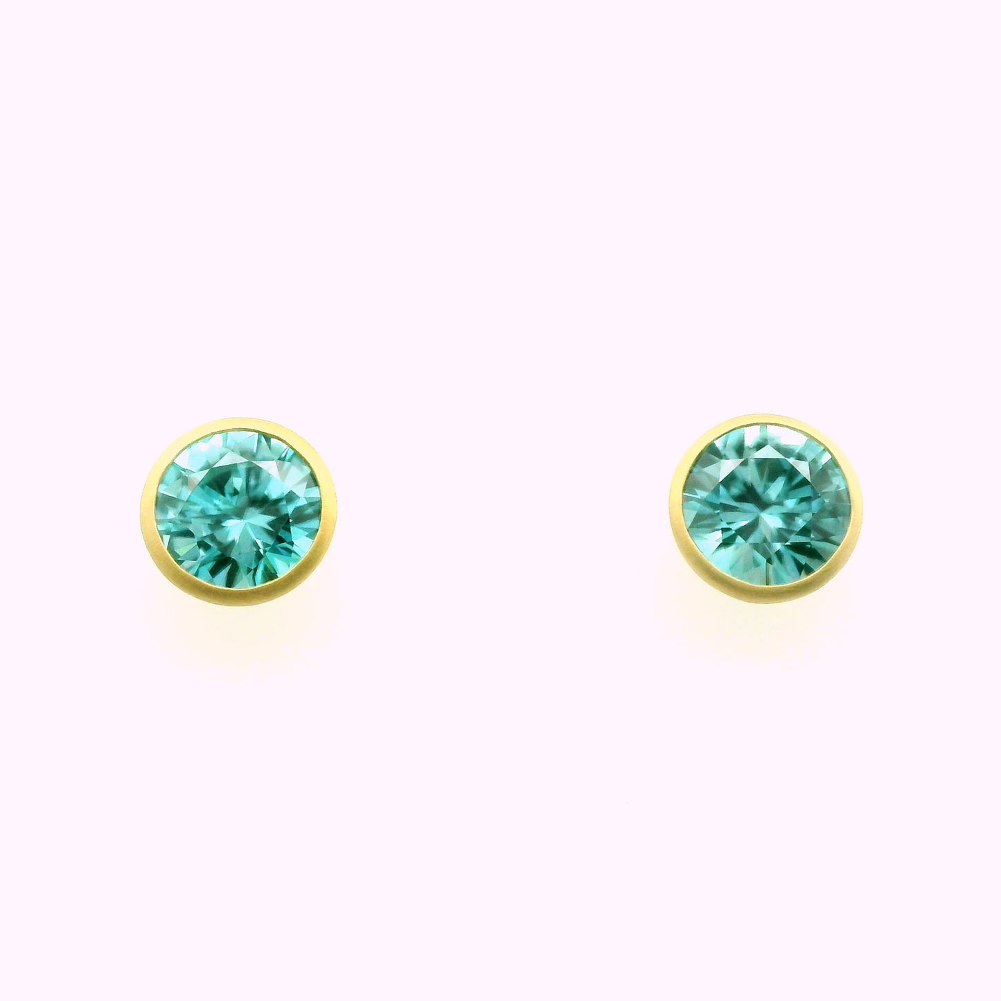 Blue Zircon Round Bezel Earring 4.93ct 18K Yellow Gold