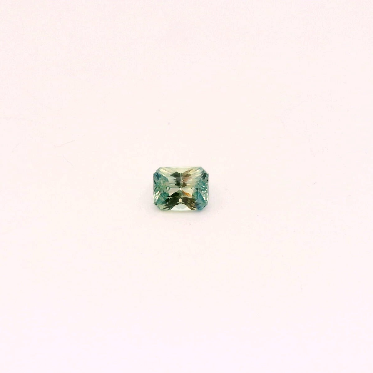 Madagascar Parti Sapphire Radiant 1.13ct (N) 6x4.8mm 650pct