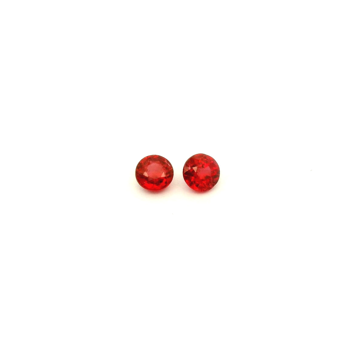 Mozambique Ruby Round Matched Pair 0.65ct (H) 2.9mm 950pct