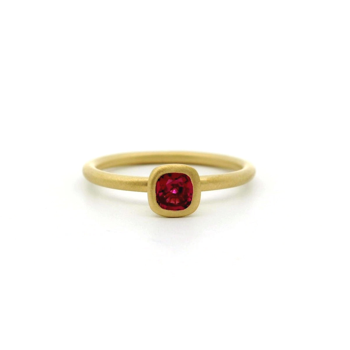Ruby Cushion Yumdrop Ring 0.29ct 18K Yellow Gold Size 6.5
