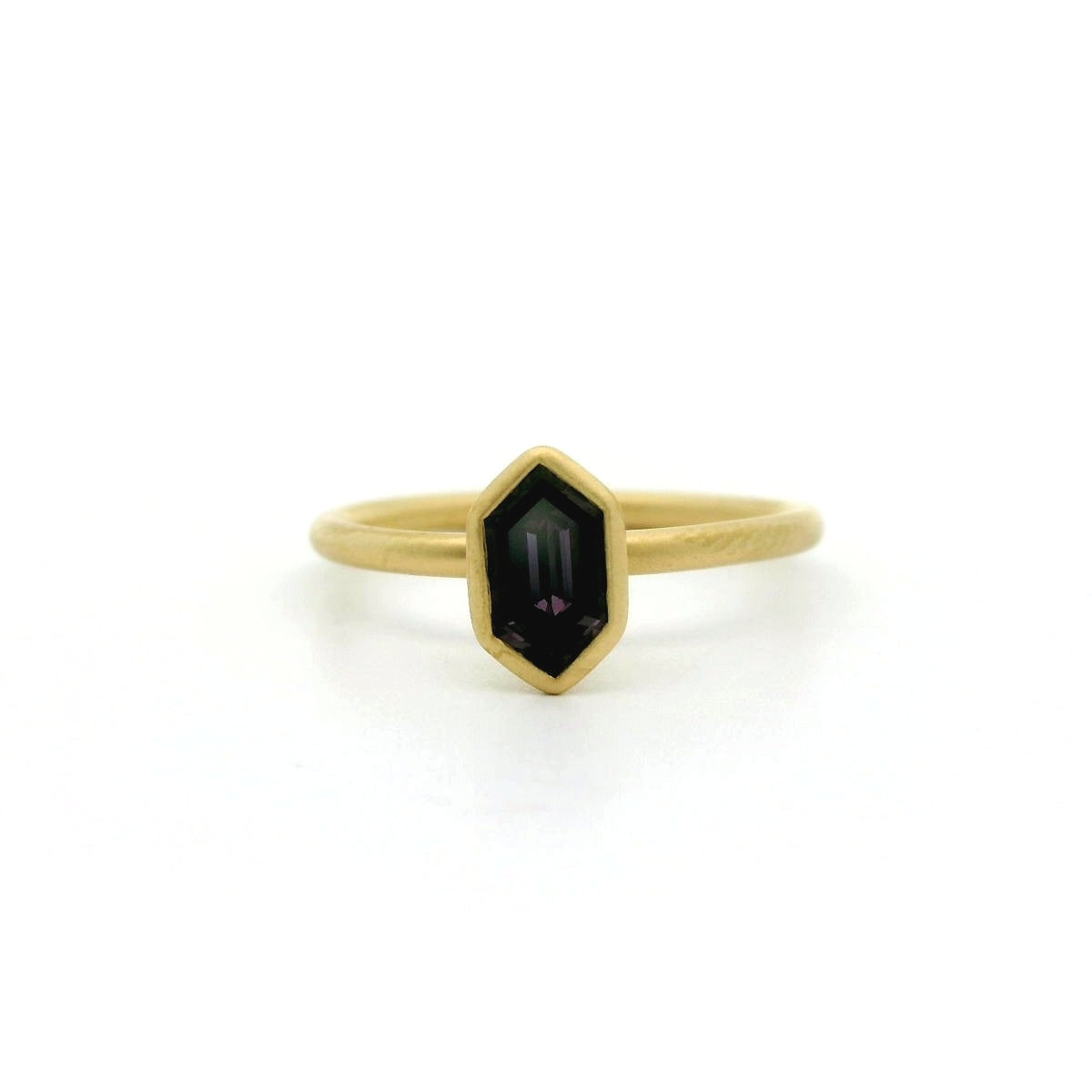 Spinel Hexagon Yumdrop Ring 0.68ct 18K Yellow Gold Size 6.5