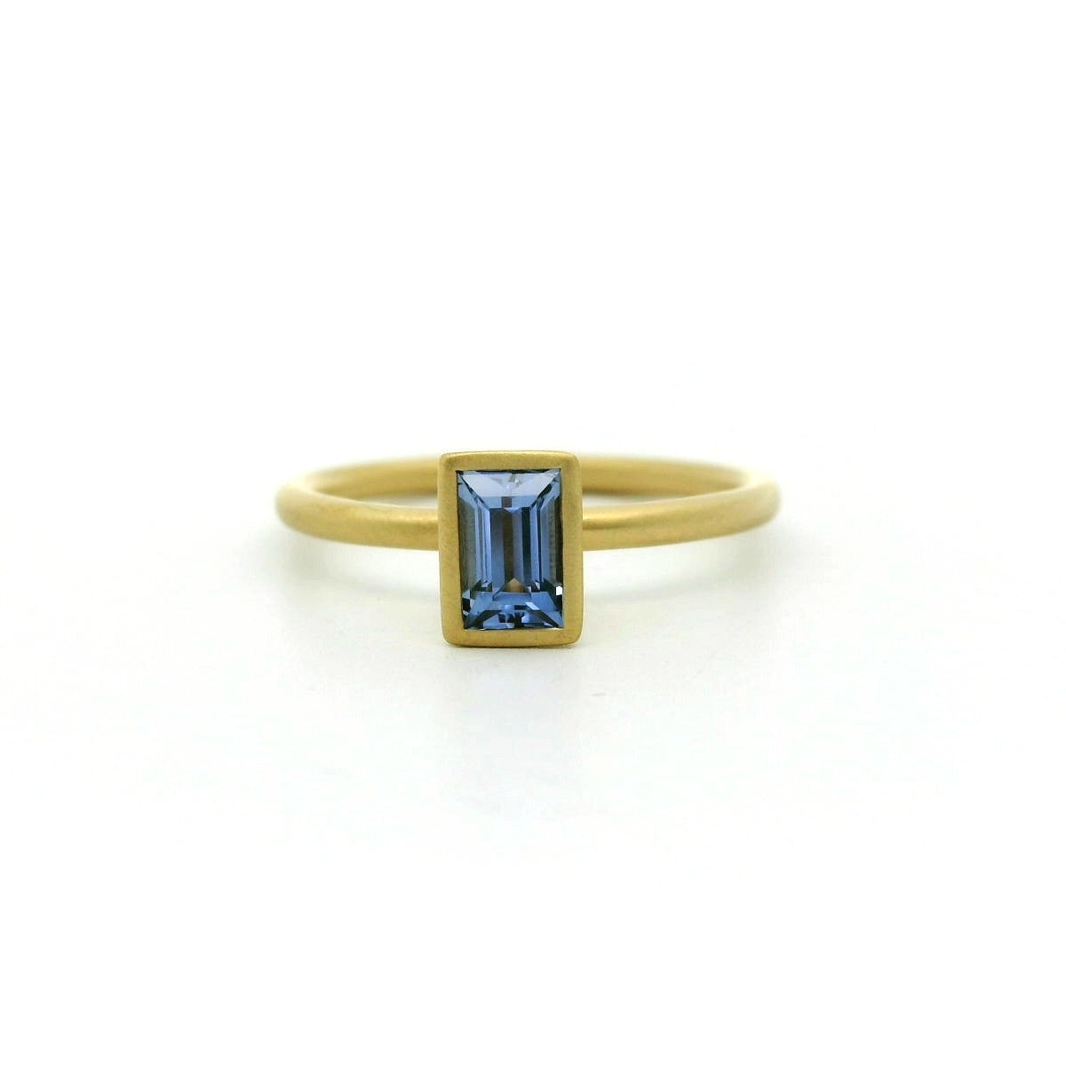 Blue Sapphire Baguette Yumdrop Ring 0.61ct 18K Yellow Gold Size 6.5