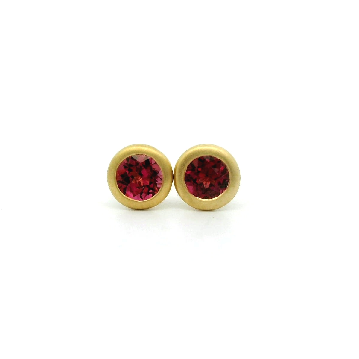 Red Spinel Round Bezel Earring 0.59ct 18K Yellow Gold