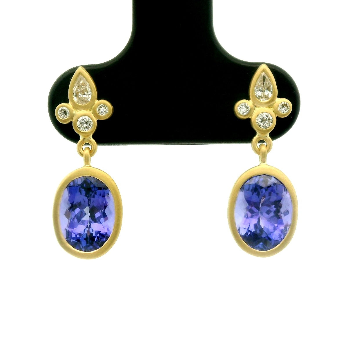 TZ OV BD ER 2.56/.18CT 18KY KC91790