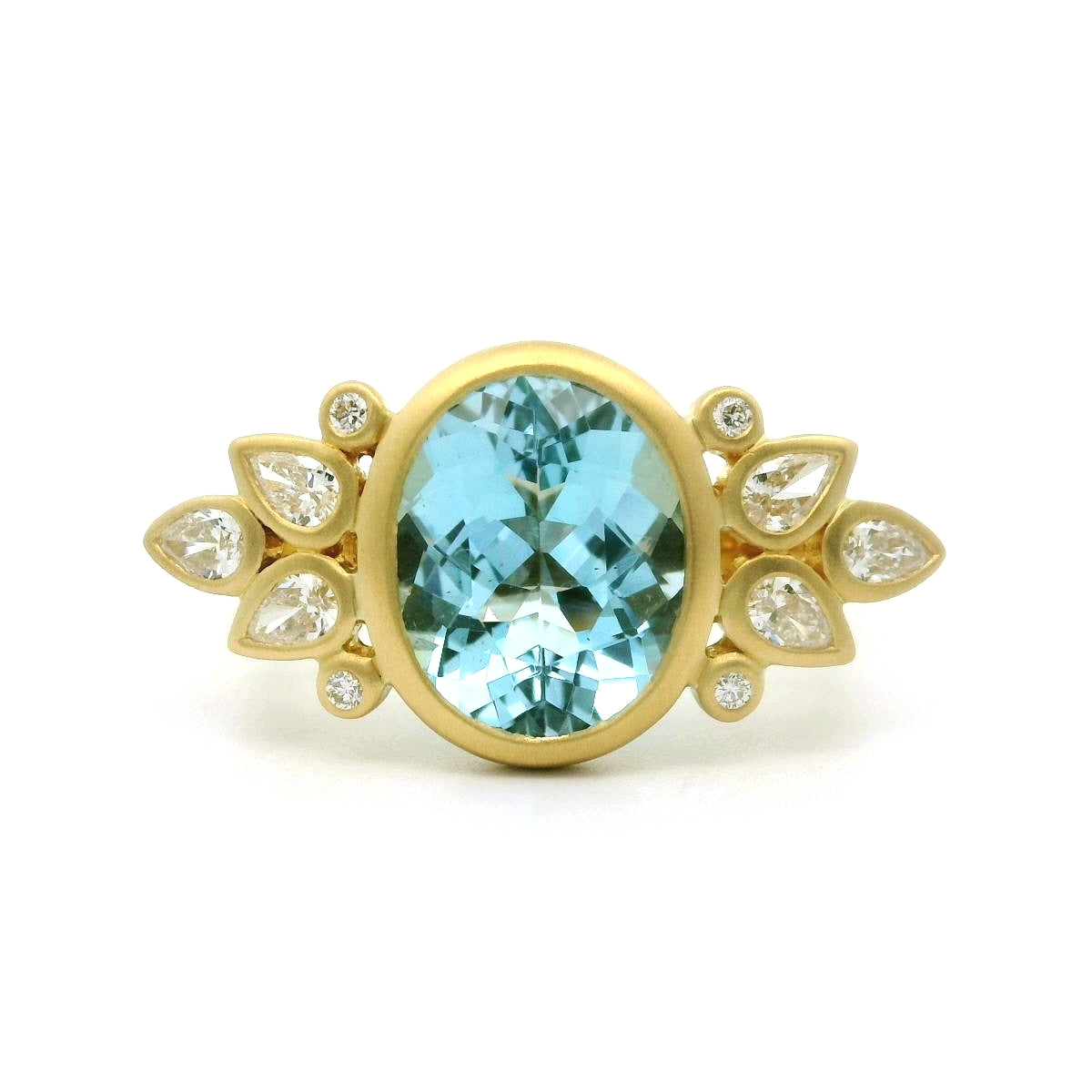 AQ OV BD RI 2.42/.33CT 18KY SZ7 KC92750