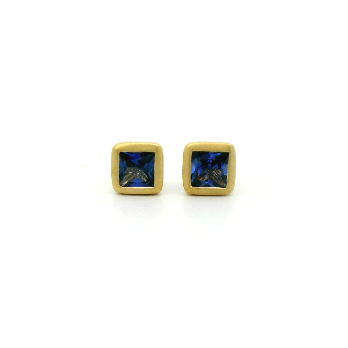 Blue Sapphire Princess Cut Bezel Earring 0.52ct 18K Yellow Gold