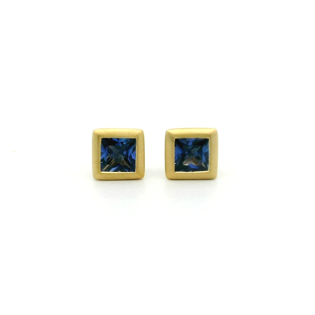 Blue Sapphire Princess Cut Bezel Earring 0.57ct 18K Yellow Gold