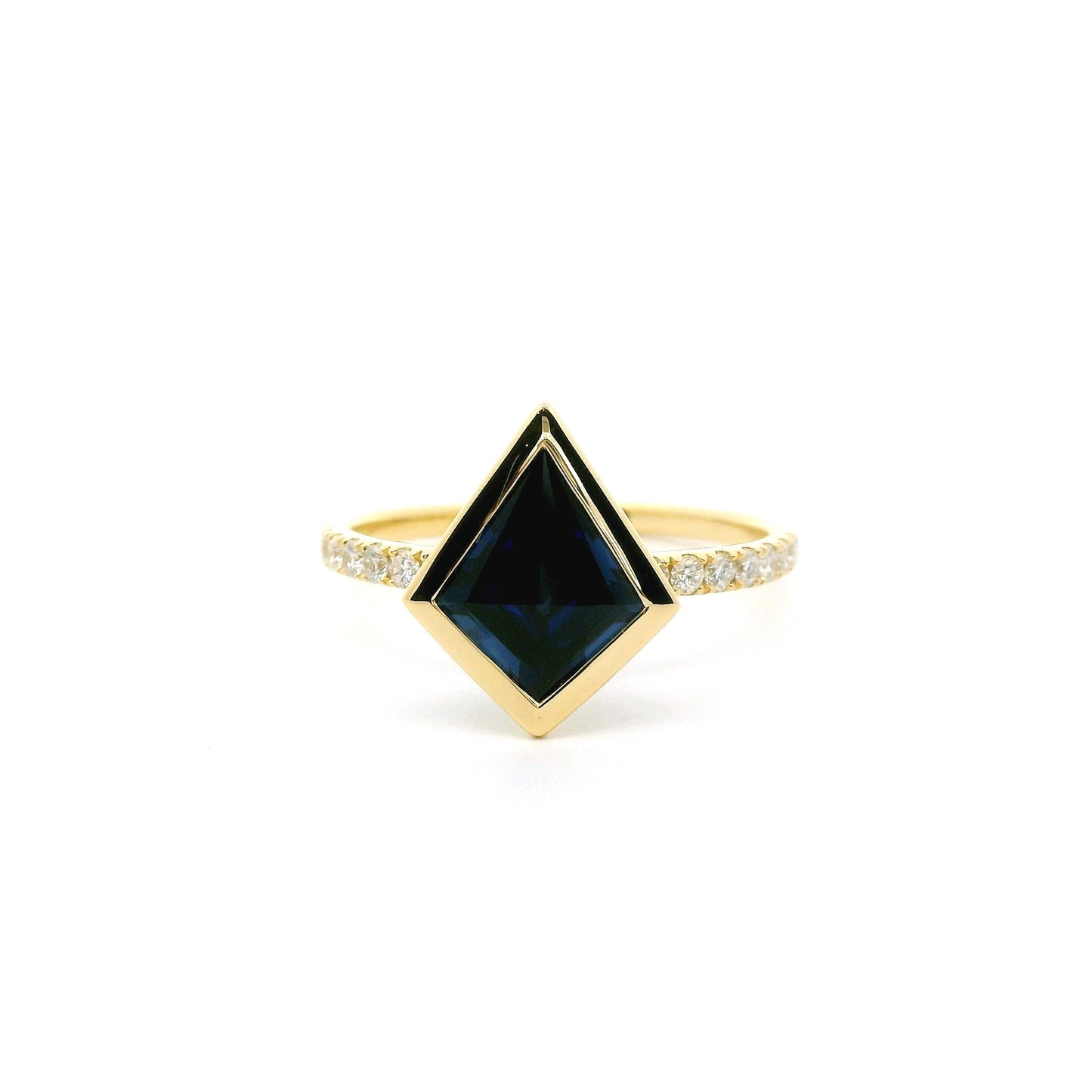 Blue Sapphire Kite Mochi Ring 1.50/0.16ct 18K Yellow Gold Size 7