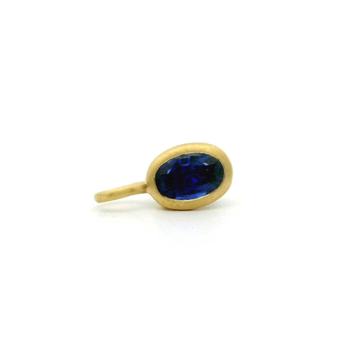 Blue Sapphire Oval Bezel Pendant 0.72ct (2)