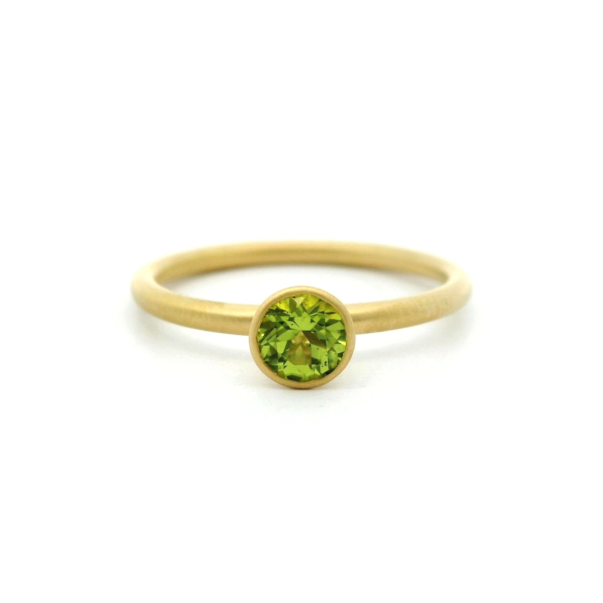PT RD YUM RI 0.37CT 18KY SZ6.5 KC9590