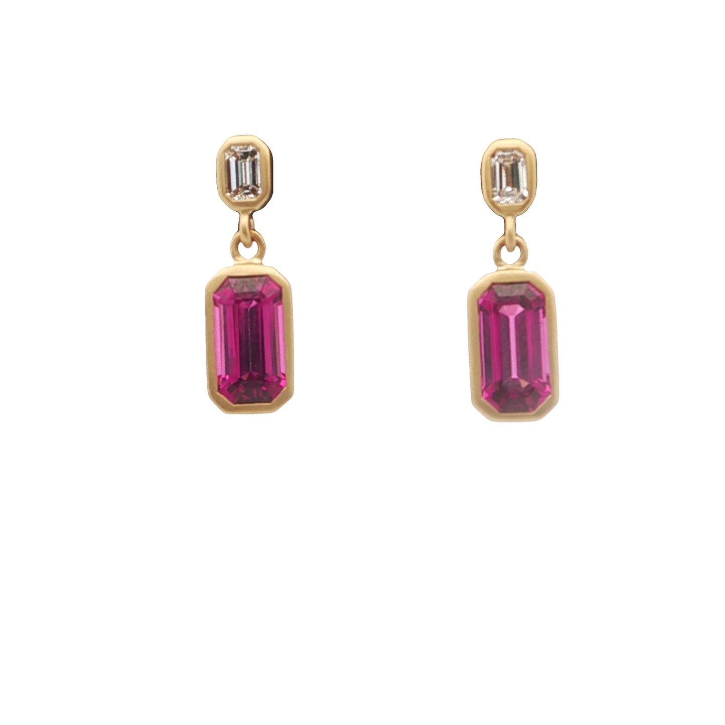 Purple Garnet Emerald Cut Bezel Earring 0.67/0.24ct 18K Yellow Gold