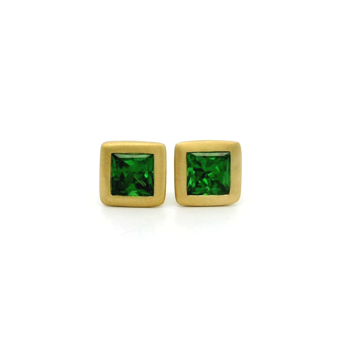 TS PC BZL ER 0.72CT 18KY KC9650