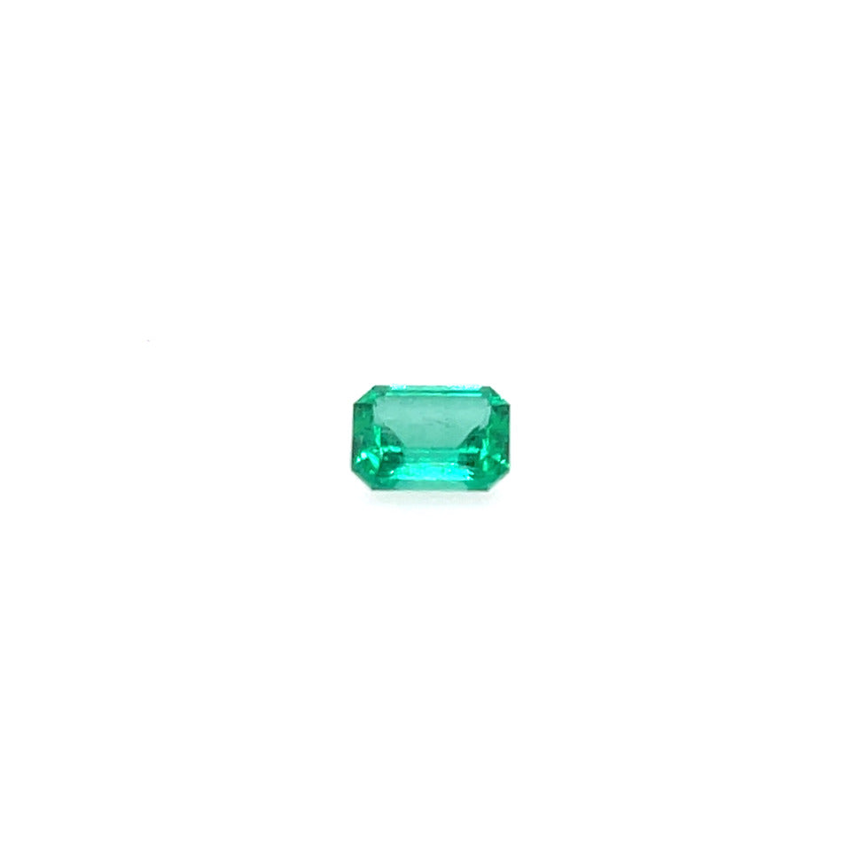 EM EC
0.88CT
7X5MM
KC91800