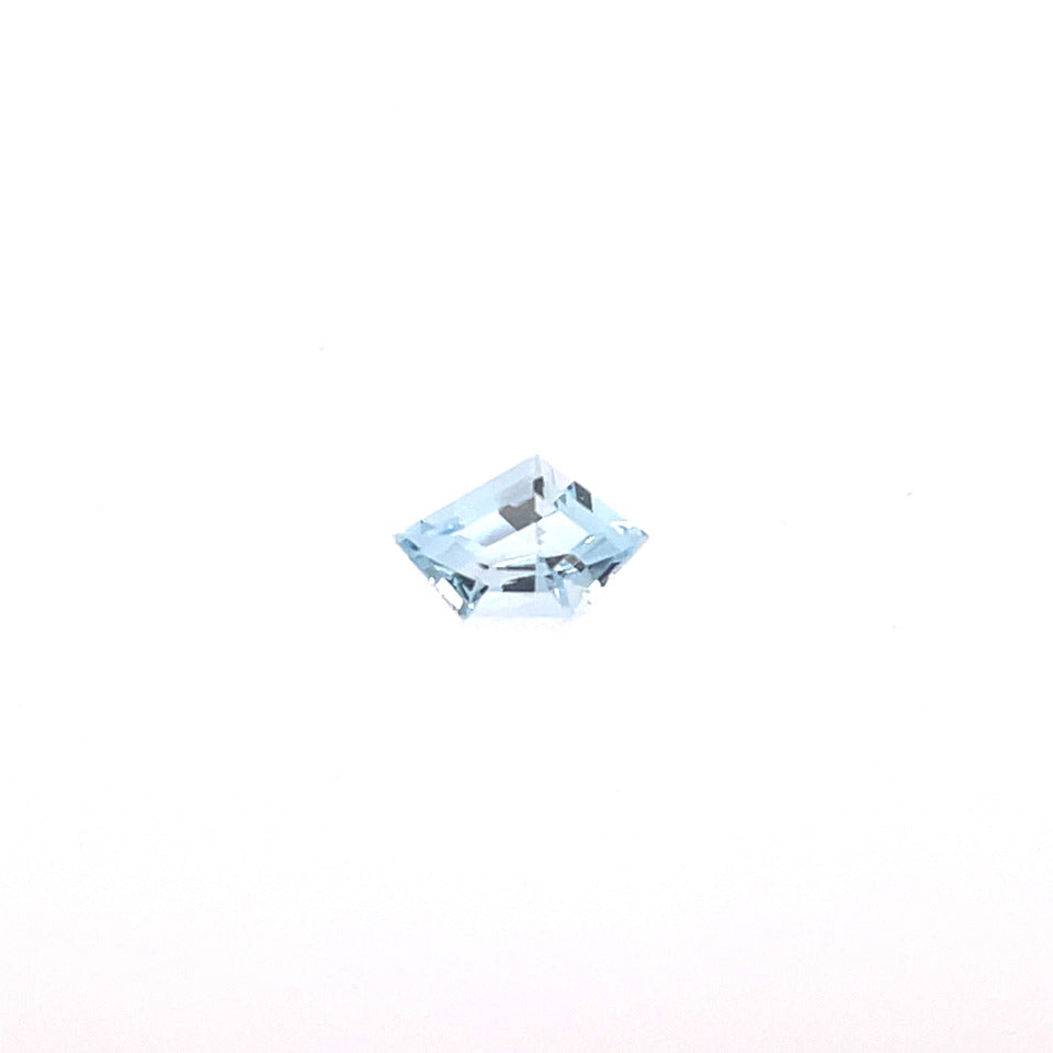 AQUA PENTA 
0.97CT
9X6.1MM
KC9100