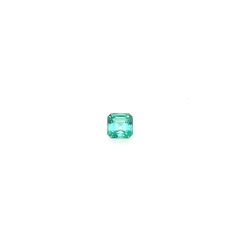 EM EC
1.24CT
6.4MM
KC91680