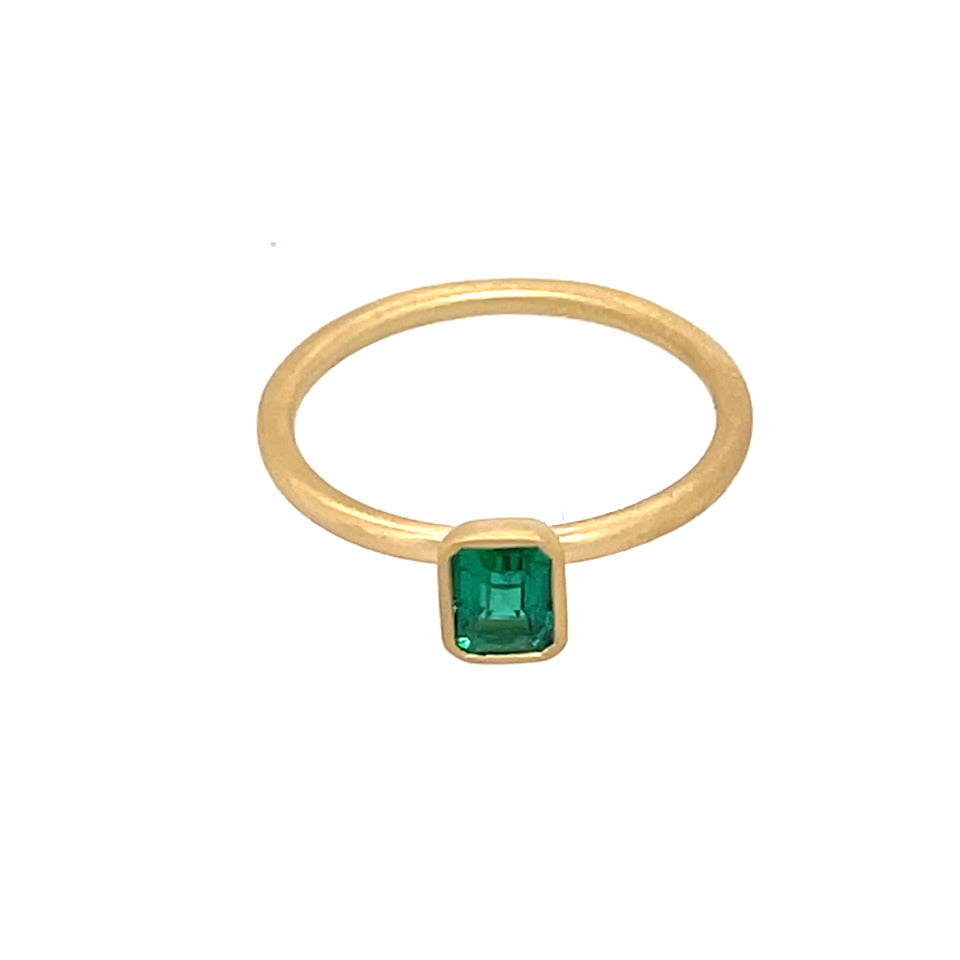 EM EC YUM .45CT 18KY SZ6.5