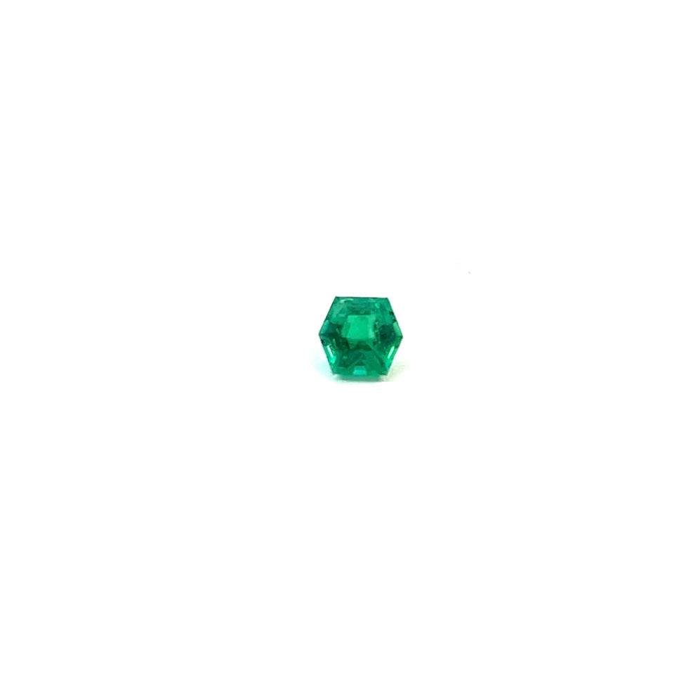 AFGHAN EM HEX (N)
0.43CT
4.8X4.4MM
KC91800
