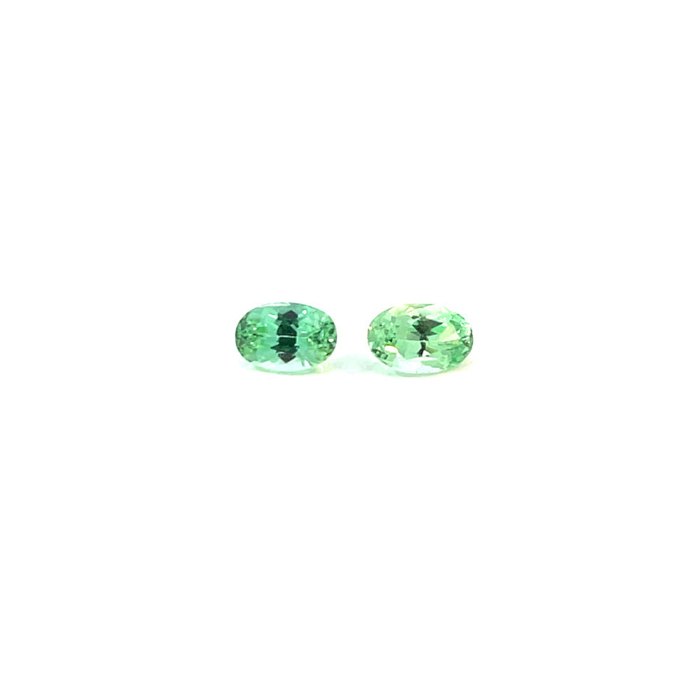 MINT GN OV MP
1.27CT
6.4X4.1MM
KC9300