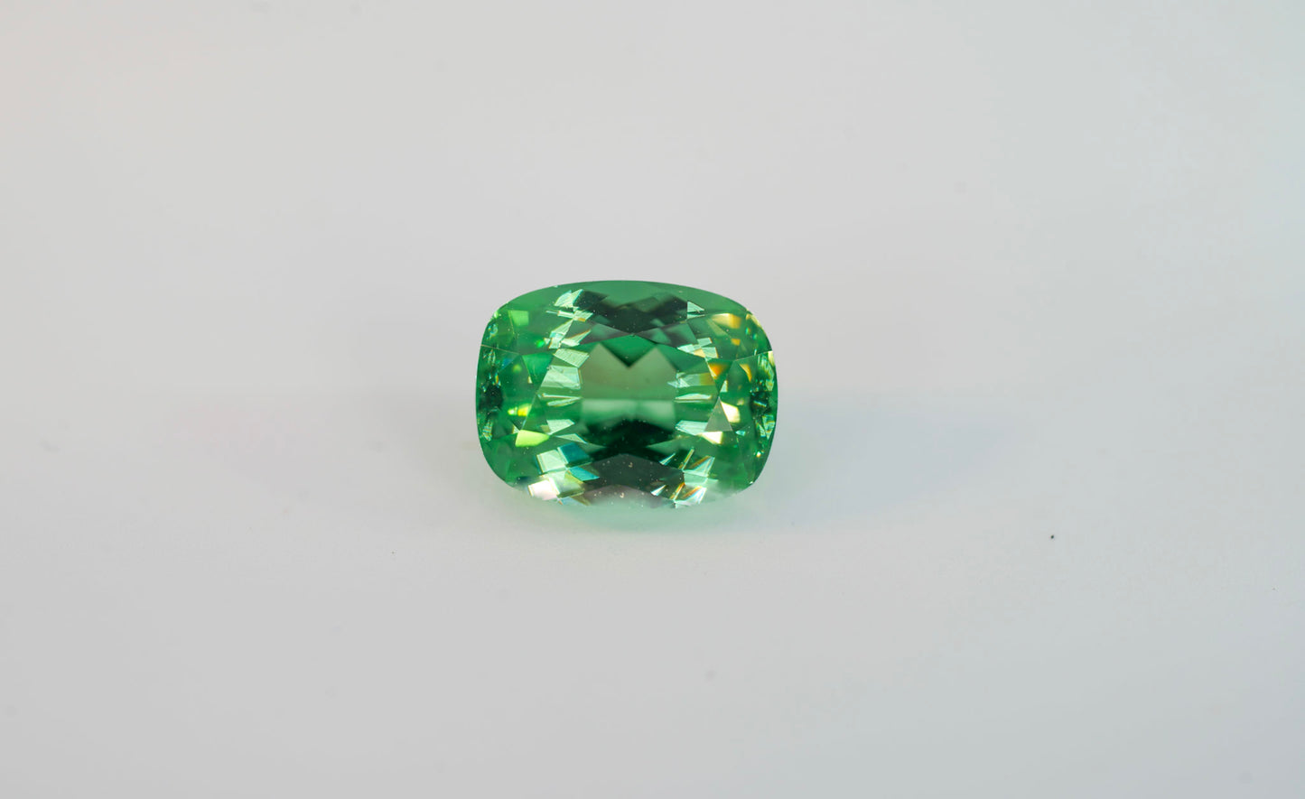 MER MINT GN CU 1.47CT 7.3X6.6MM KC9850