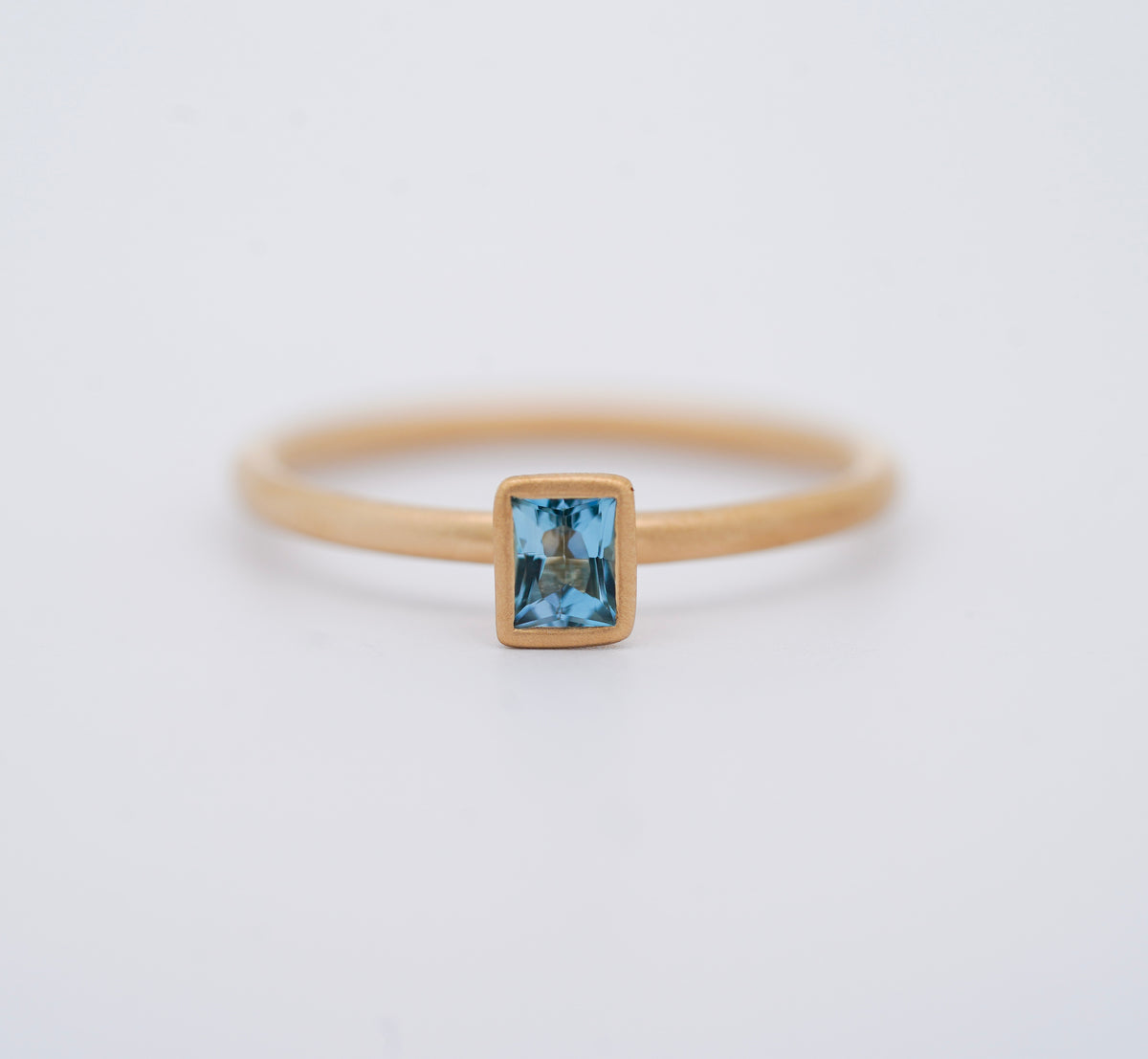 AQUA BAG YUM 0.23CT 18KY SZ6.5