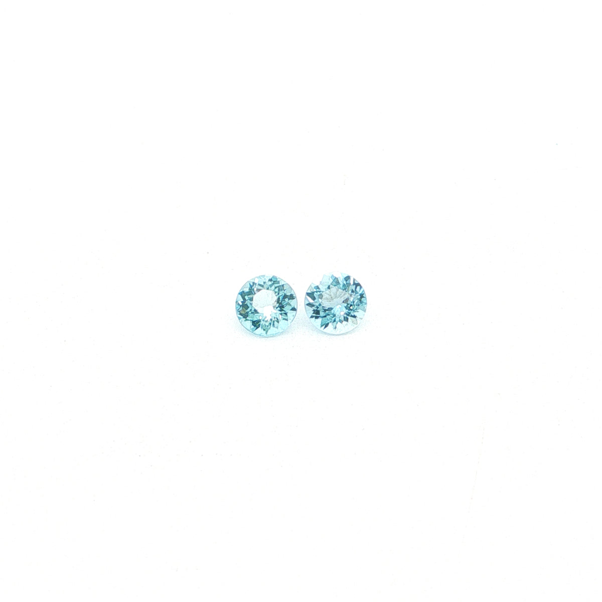 Madagascar Aquamarine Round Matched Pair 0.83ct (N) 5mm