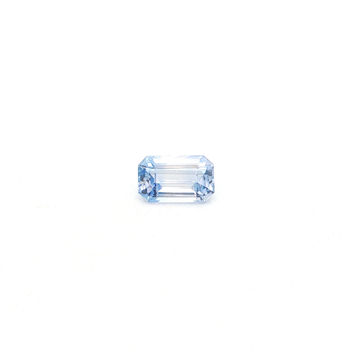 Sri Lankan Bicolor Sapphire 3.70ct (N) 10.88x6.75mm