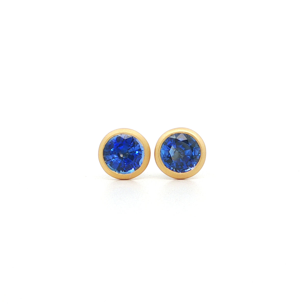 Blue Sapphire Round Bezel Earring 1.77ct 18K Yellow Gold