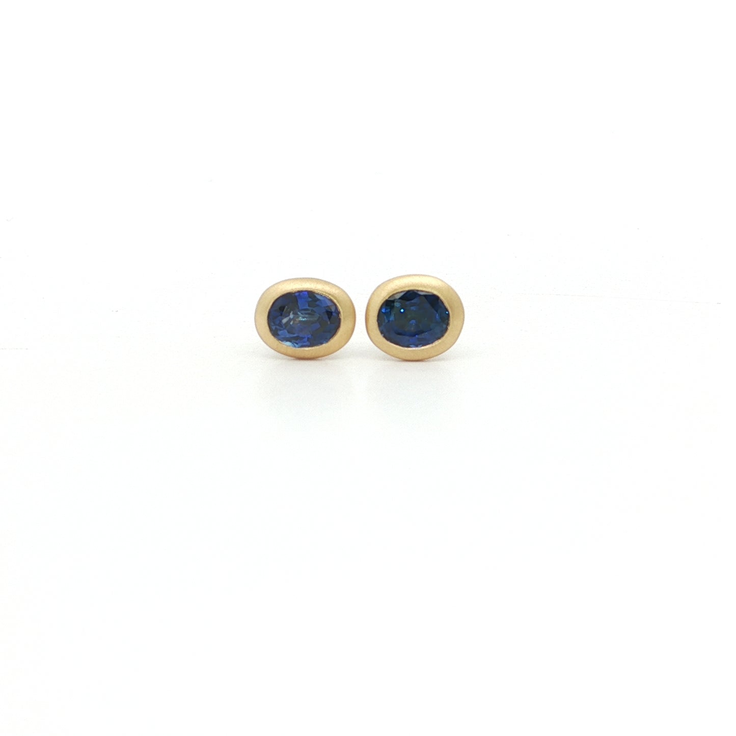 Blue Sapphire Oval Bezel Earring 0.71ct 18K Yellow Gold (3)