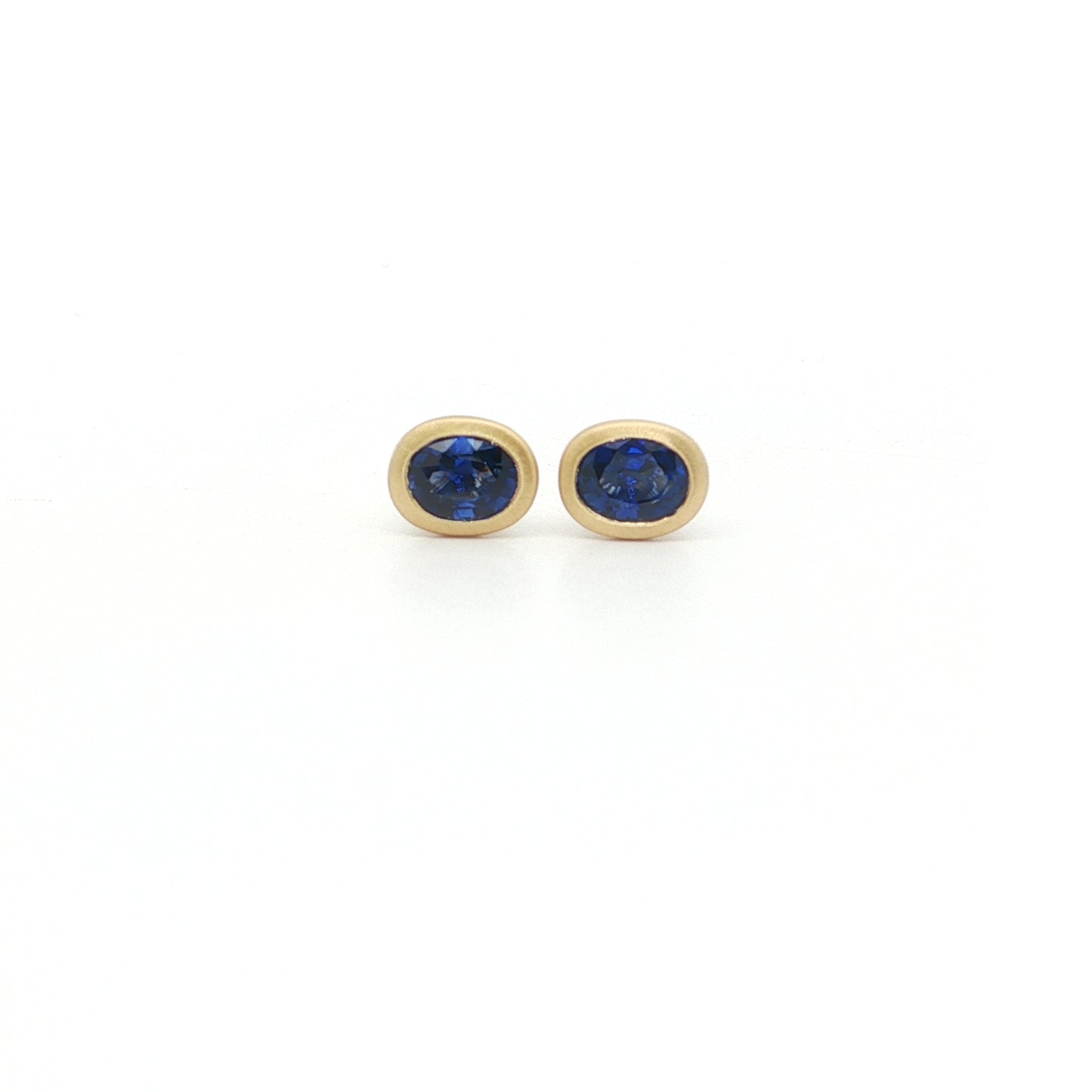 Blue Sapphire Oval Bezel Earring 0.71ct 18K Yellow Gold (2)
